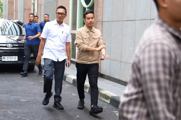 Gibran Penuhi Panggilan Bawaslu Jakarta Pusat 1
